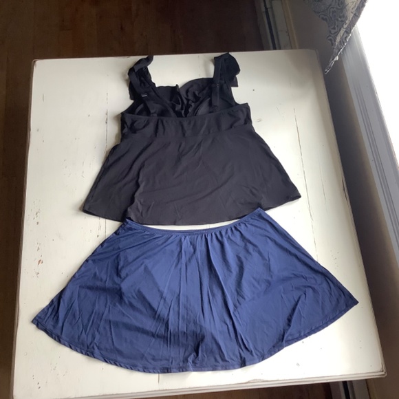 Beach House Black Ruffled Tankini + Navy Blue Swim Skirt 18W - Picture 2 of 8